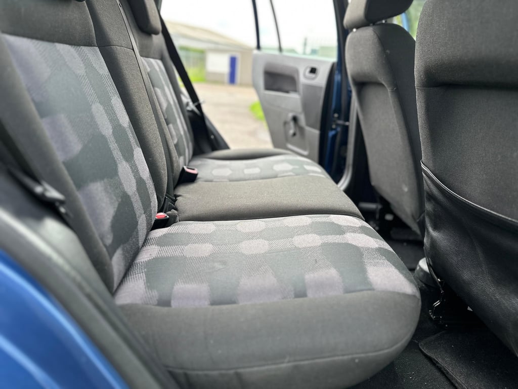 FORD FUSION - Image 10