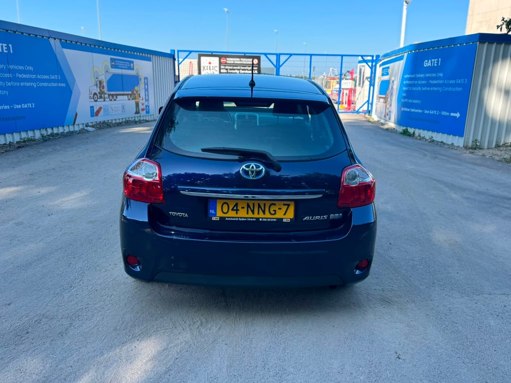 TOYOTA AURIS - Image 9