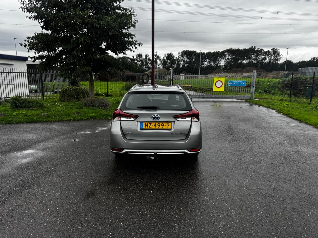 TOYOTA AURIS TOURING SPORTS - Image 10