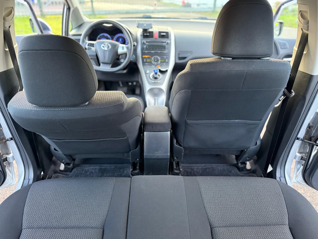 TOYOTA AURIS - Image 26