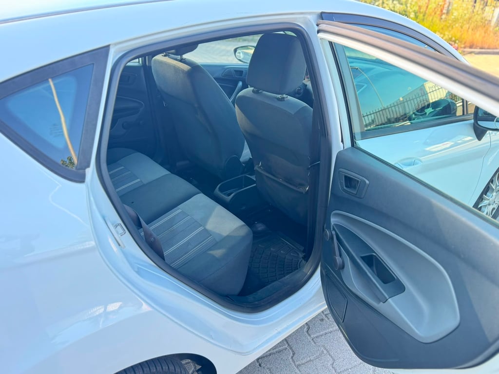 FORD FIESTA - Image 9