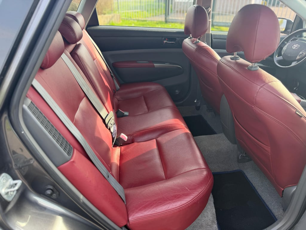 TOYOTA PRIUS - Image 10