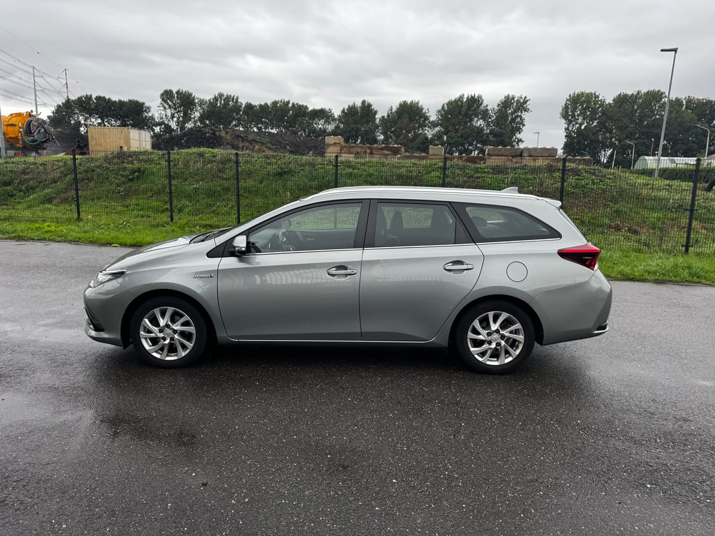 TOYOTA AURIS TOURING SPORTS - Image 6