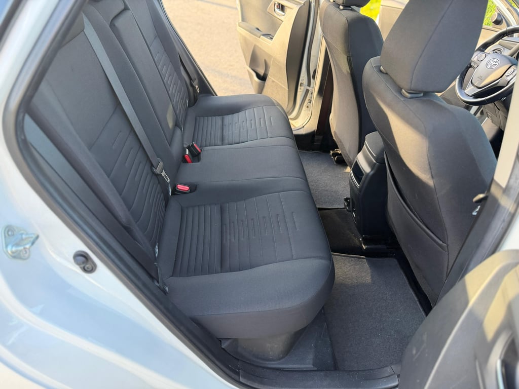 TOYOTA AURIS TOURING SPORTS - Image 12