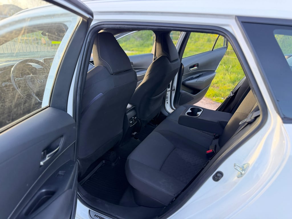 TOYOTA COROLLA TOURING SPORTS - Image 11