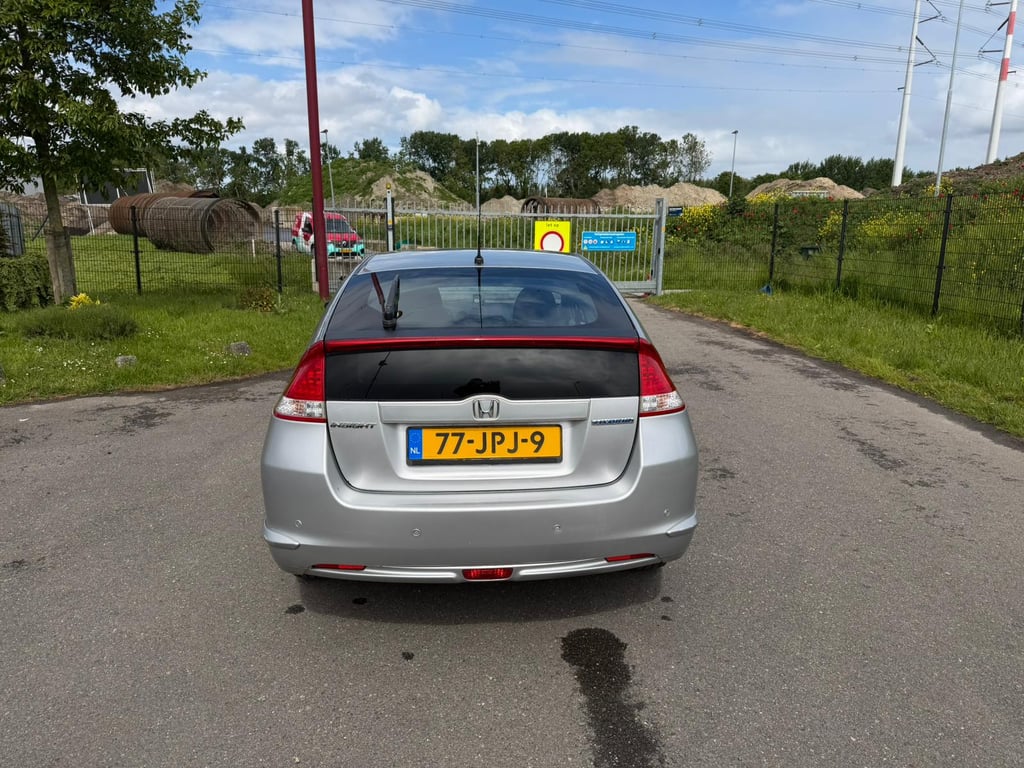 HONDA INSIGHT - Image 11