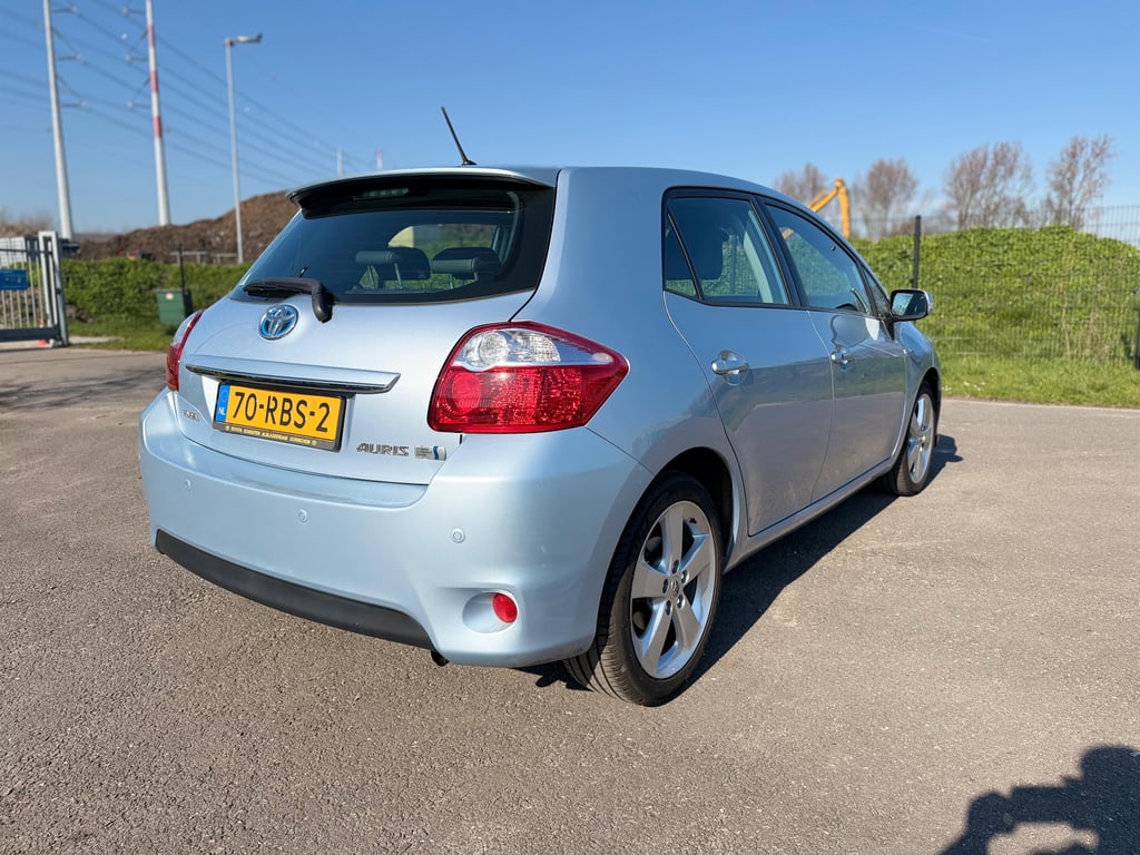 TOYOTA AURIS - Image 5