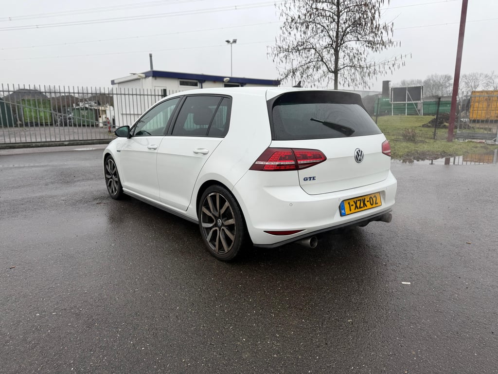 VOLKSWAGEN GOLF - Image 8