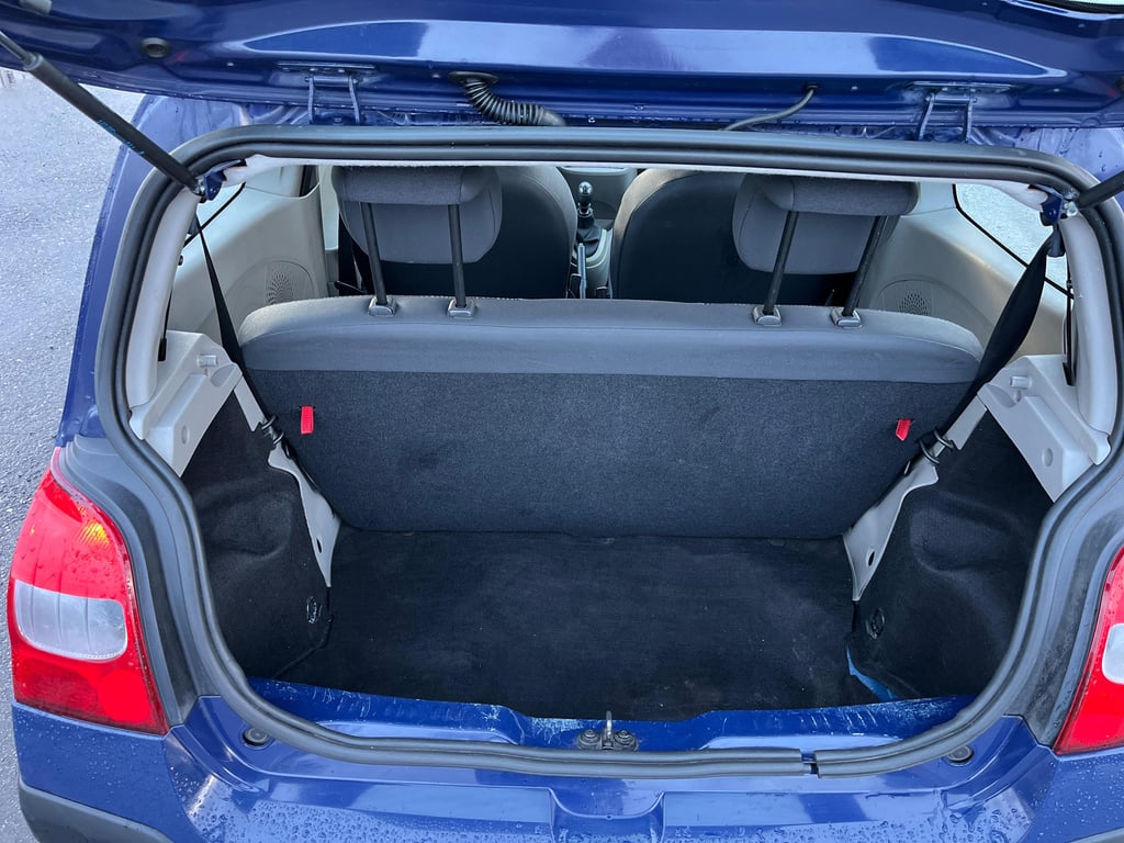 RENAULT TWINGO - Image 16