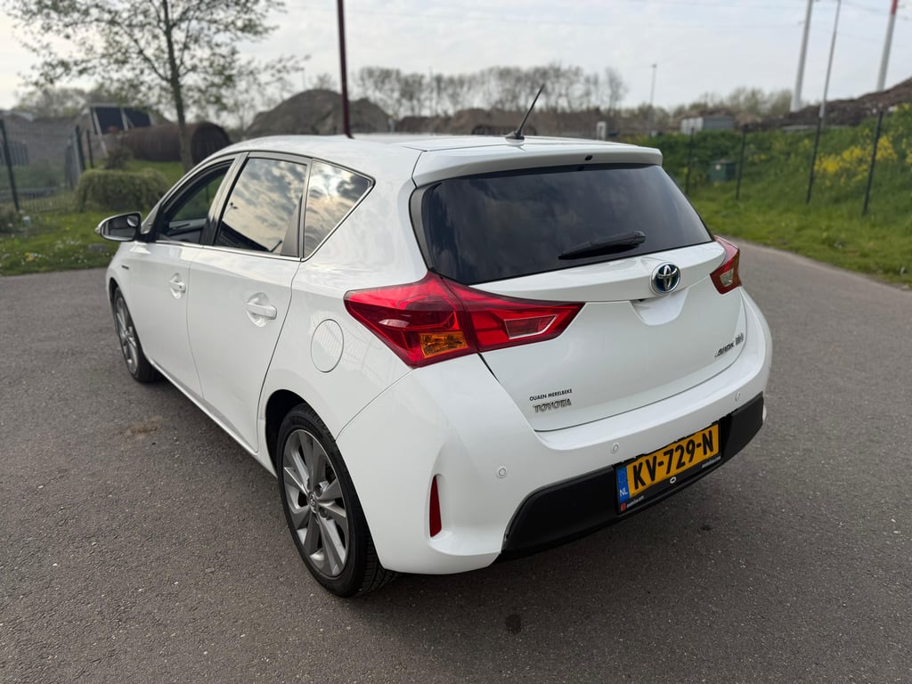 TOYOTA AURIS - Image 5