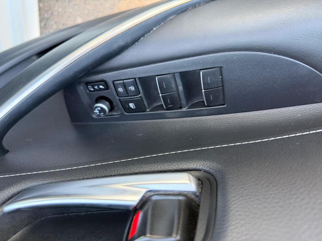 TOYOTA COROLLA TOURING SPORTS - Image 14