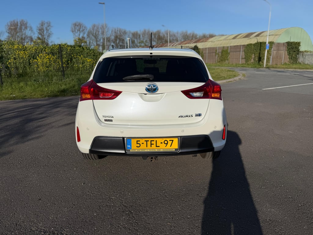 TOYOTA PRIUS - Image 6