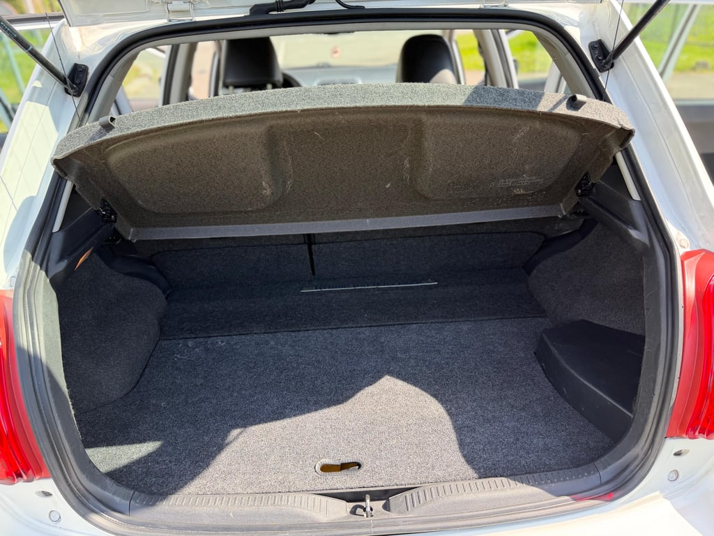 TOYOTA AURIS - Image 10