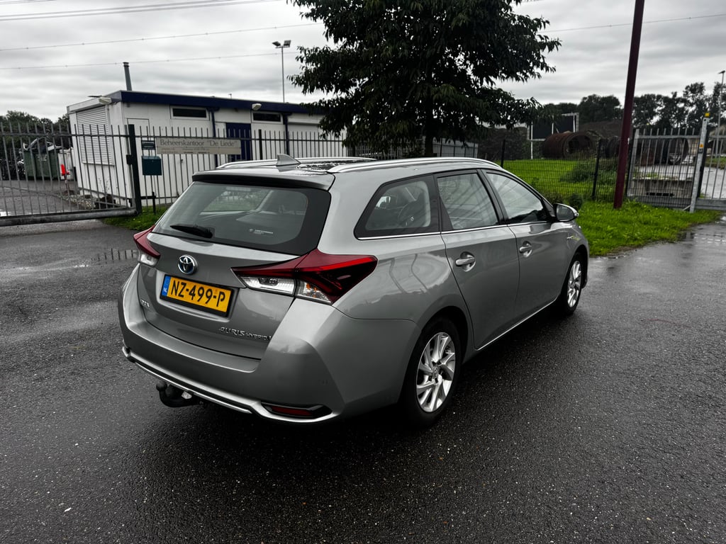 TOYOTA AURIS TOURING SPORTS - Image 9
