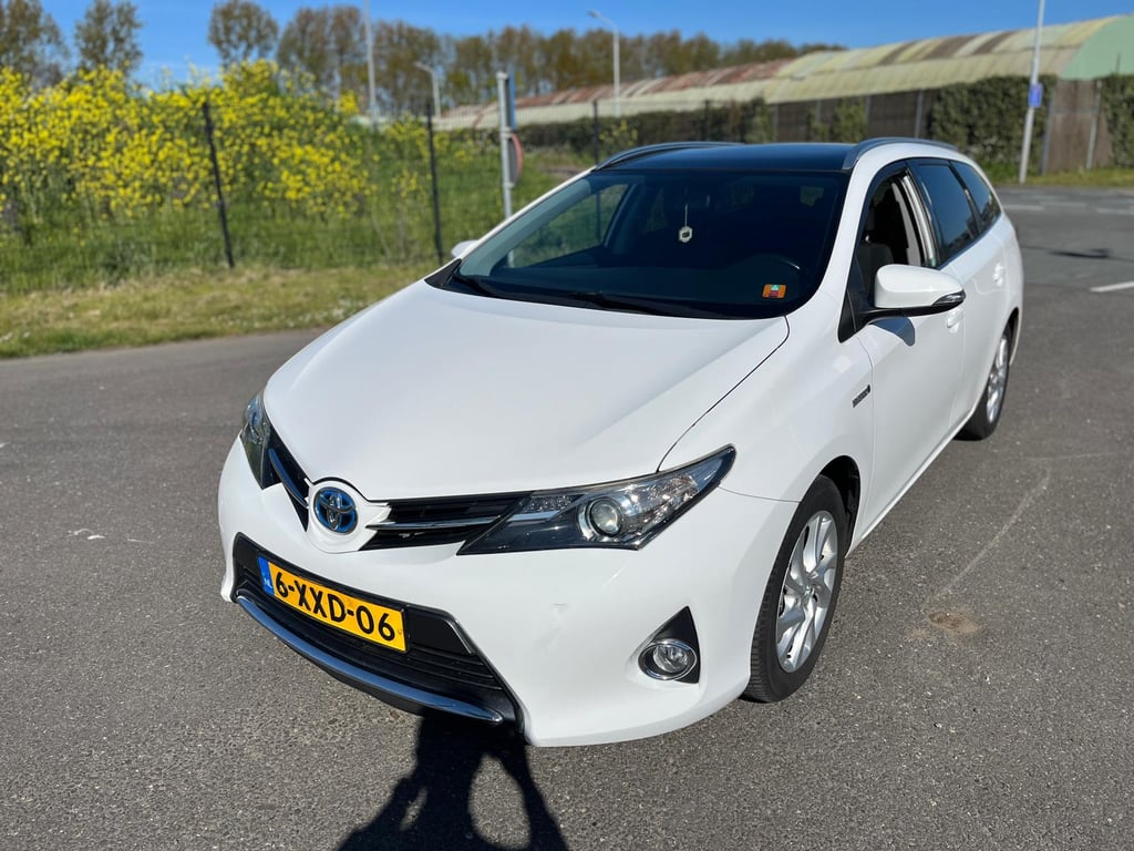 TOYOTA AURIS TOURING SPORTS - Image 5