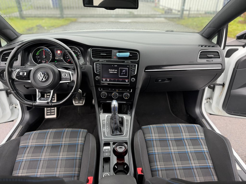VOLKSWAGEN GOLF - Image 26