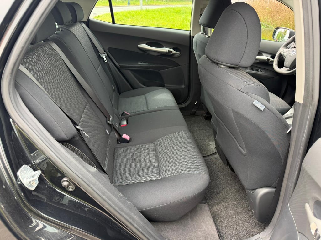 TOYOTA  AURIS - Image 11