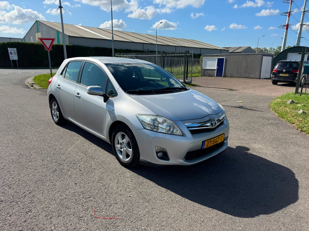 TOYOTA AURIS - Image 3