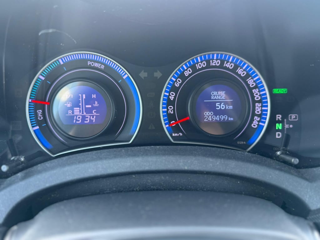 TOYOTA AURIS - Image 15
