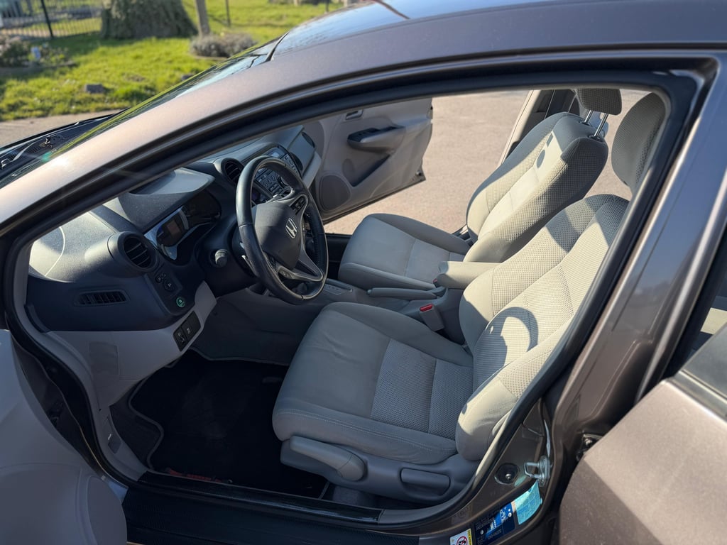 HONDA INSIGHT - Image 17