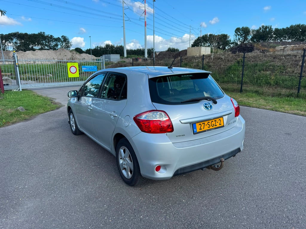 TOYOTA AURIS - Image 6