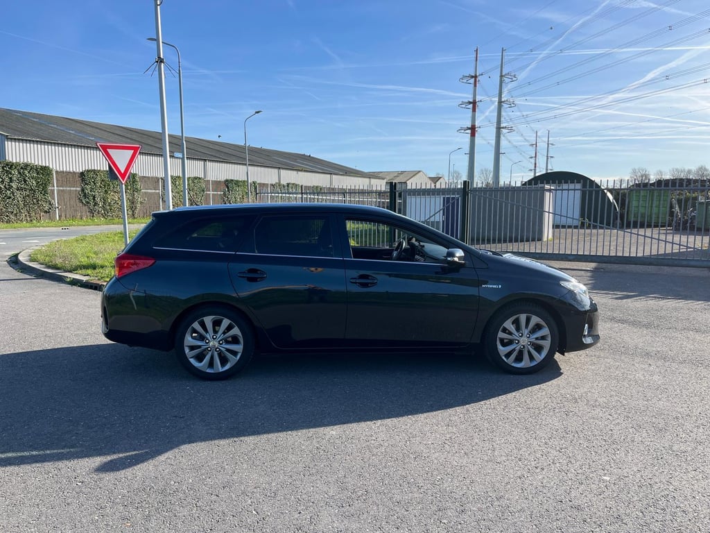 TOYOTO  AURIS TOURING SPORTS - Image 7