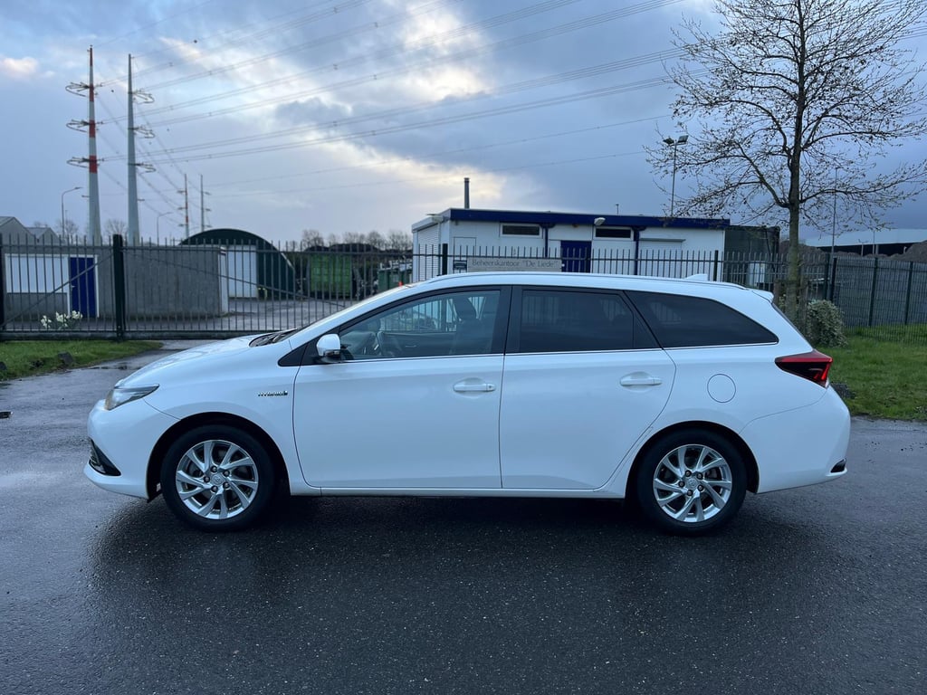 TOYOTA AURIS TOURING SPORTS - Image 6