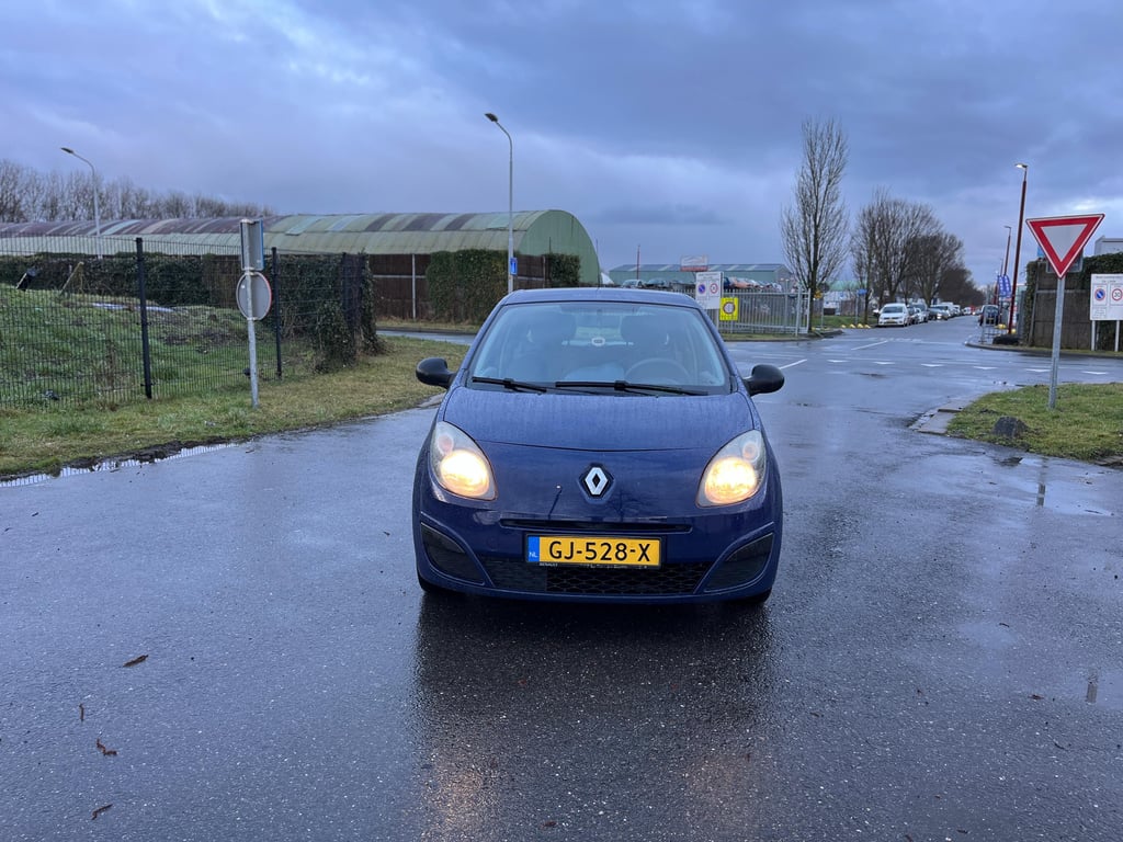 RENAULT TWINGO - Image 2