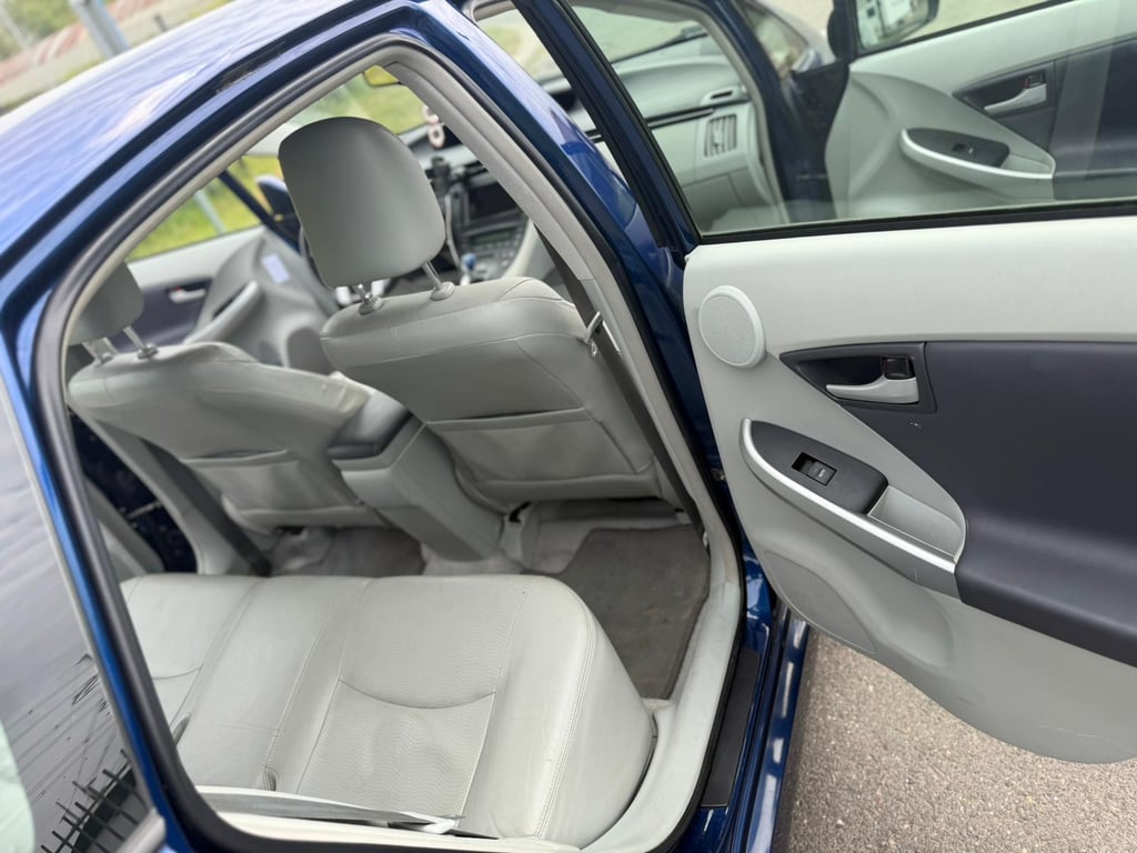 TOYOTA AURIS - Image 11