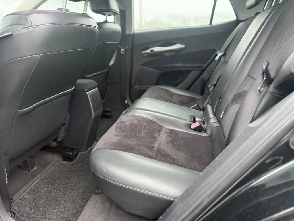 TOYOTA AURIS - Image 13