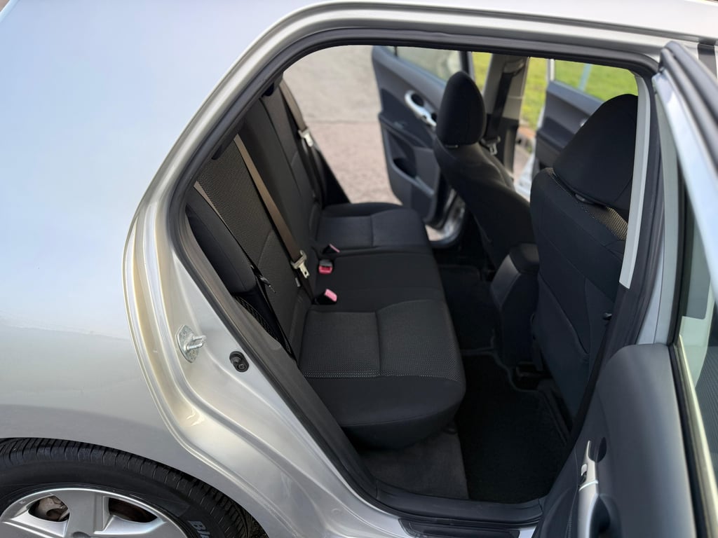 TOYOTA AURIS - Image 23