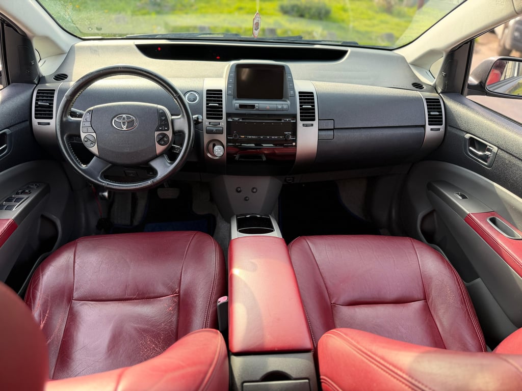 TOYOTA PRIUS - Image 13