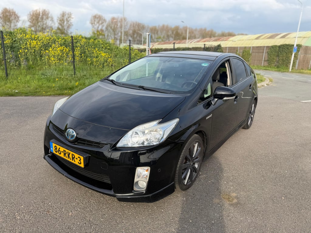 TOYOTA PRIUS - Image 6