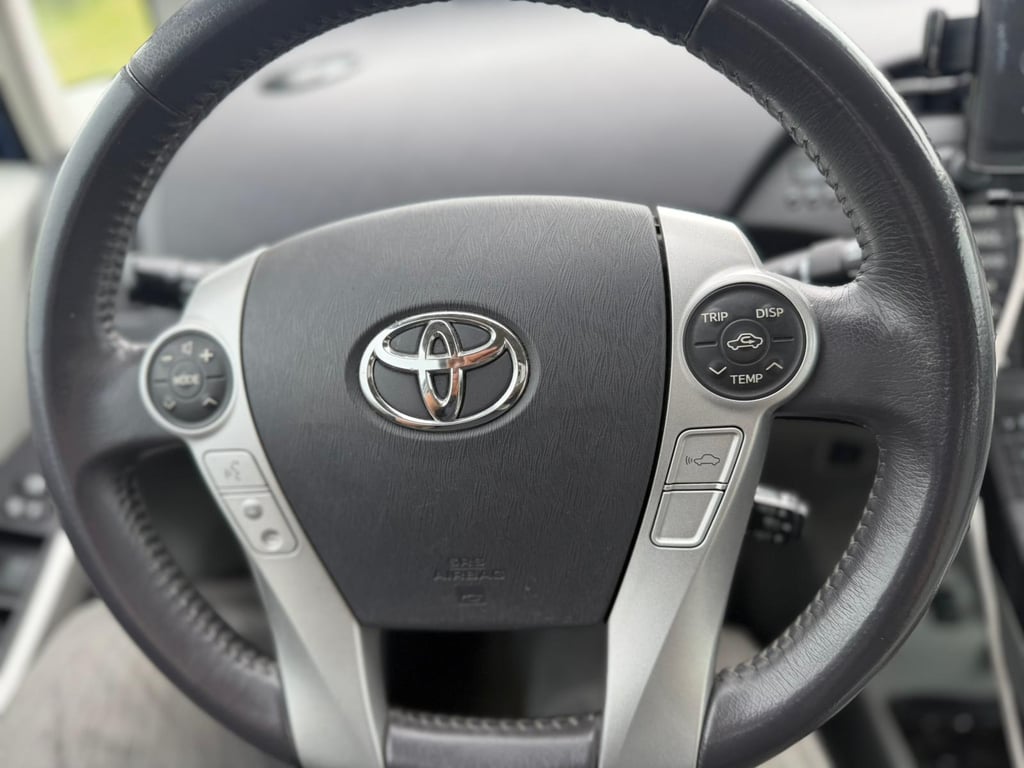 TOYOTA AURIS - Image 15