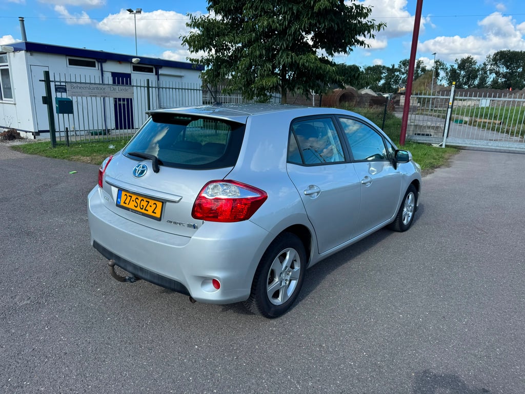 TOYOTA AURIS - Image 7