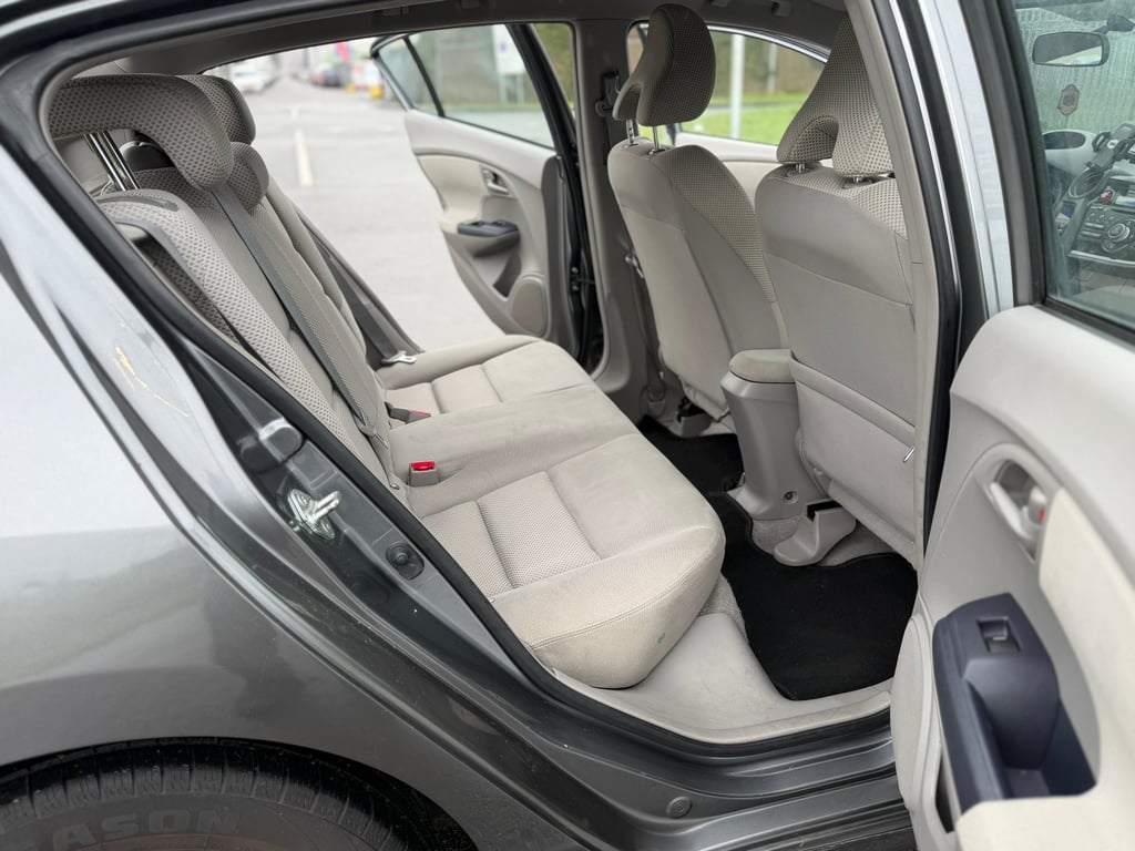 HONDA INSIGHT - Image 12