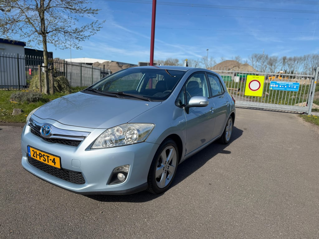 TOYOTA AURIS - Image 10