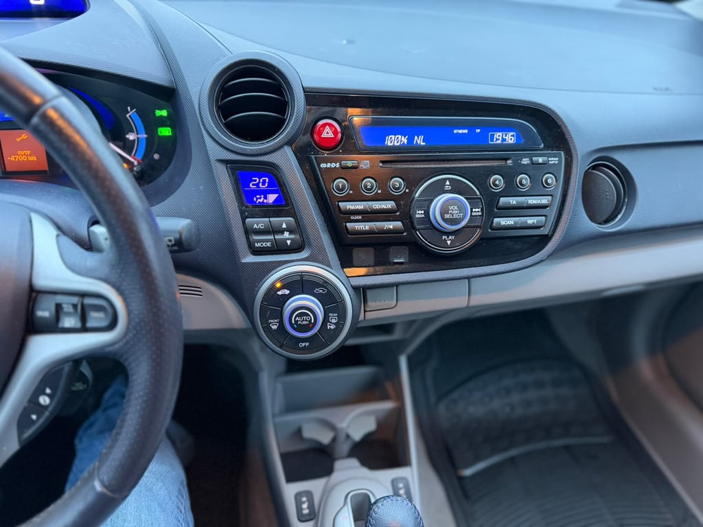 HONDA INSIGHT - Image 16