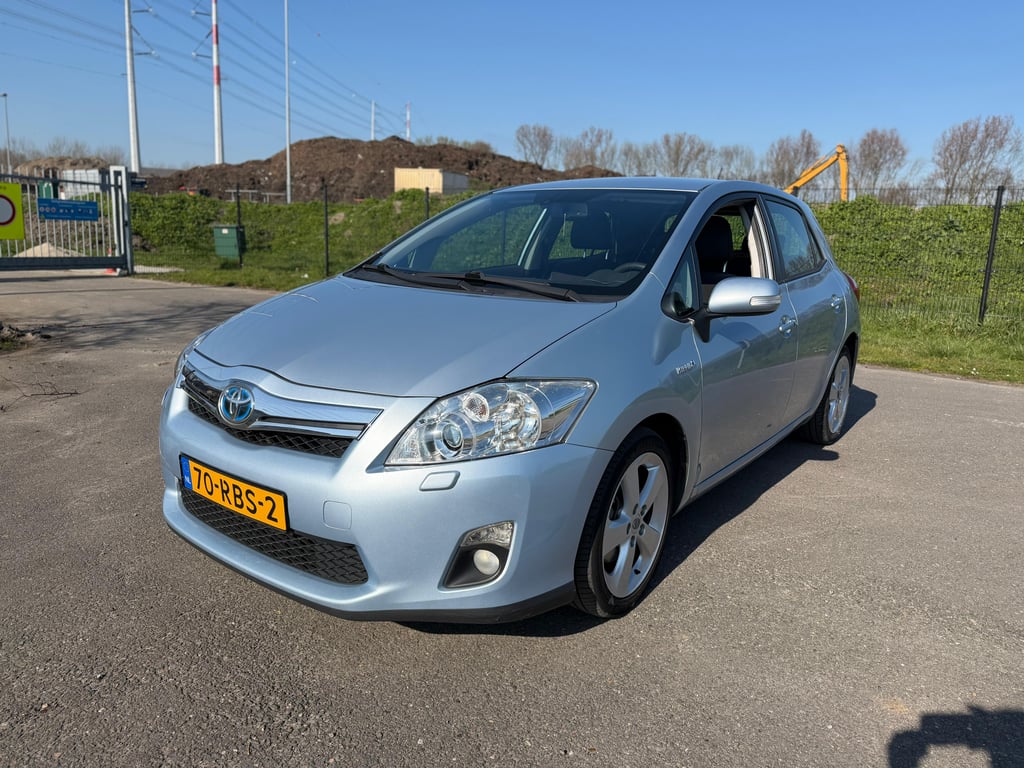 TOYOTA AURIS - Image 9