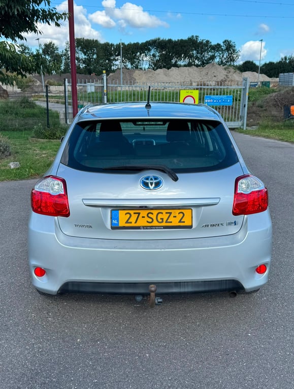 TOYOTA AURIS - Image 8