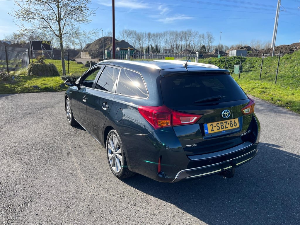 TOYOTO  AURIS TOURING SPORTS - Image 4