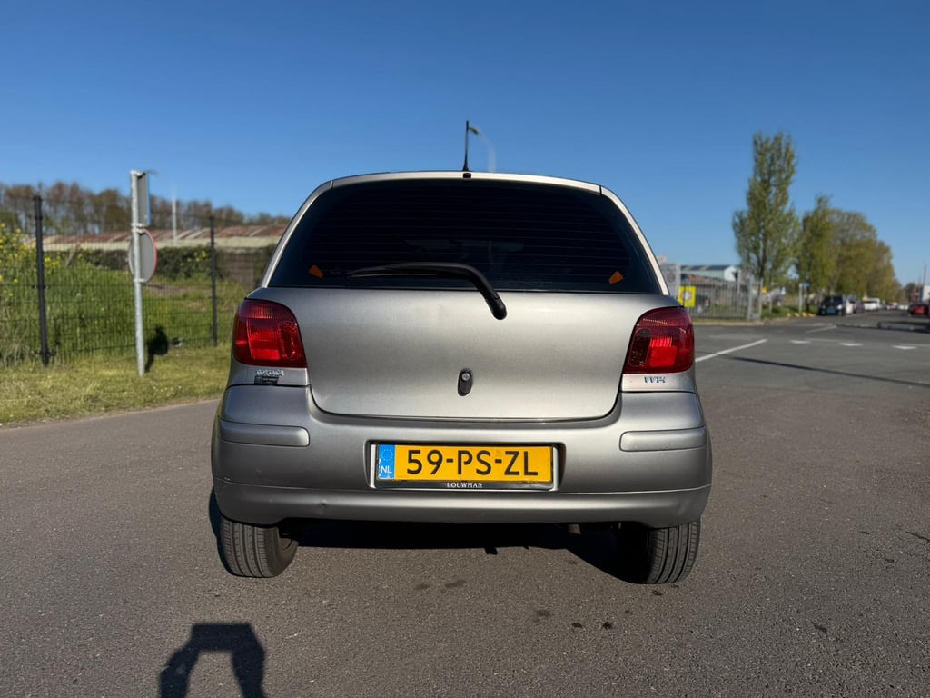 TOYOTA YARIS - Image 6
