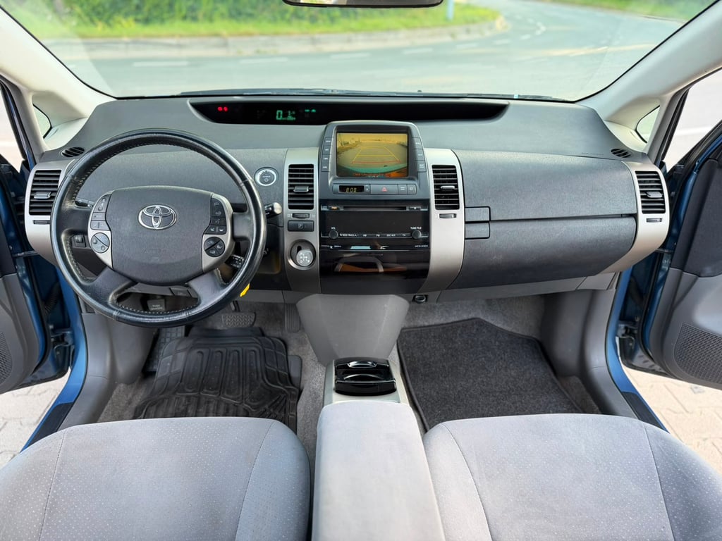 TOYOTA PRIUS - Image 19