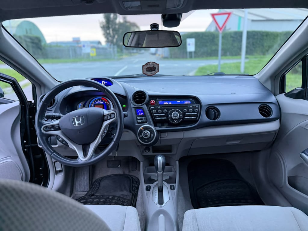 HONDA INSIGHT - Image 14