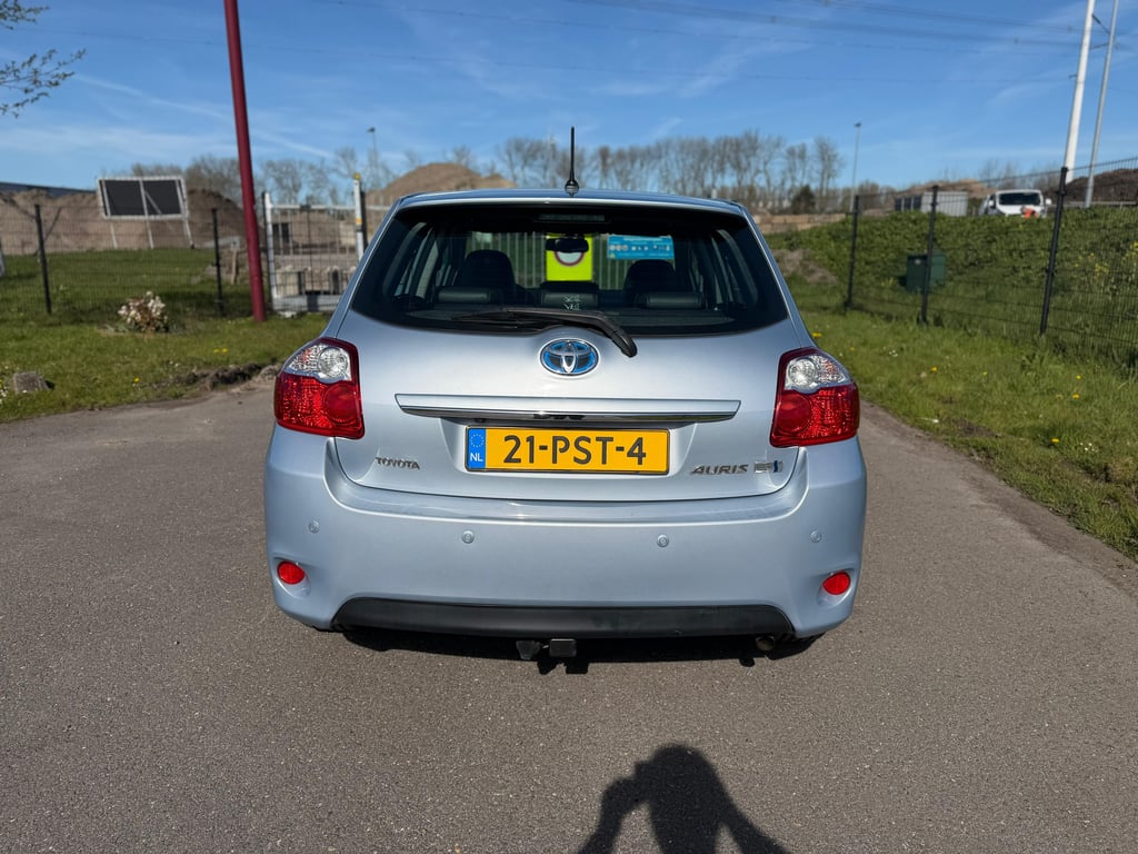 TOYOTA AURIS - Image 11