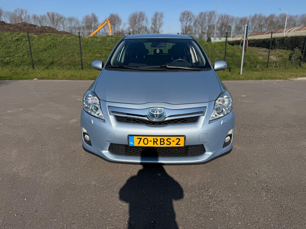 TOYOTA, AURIS