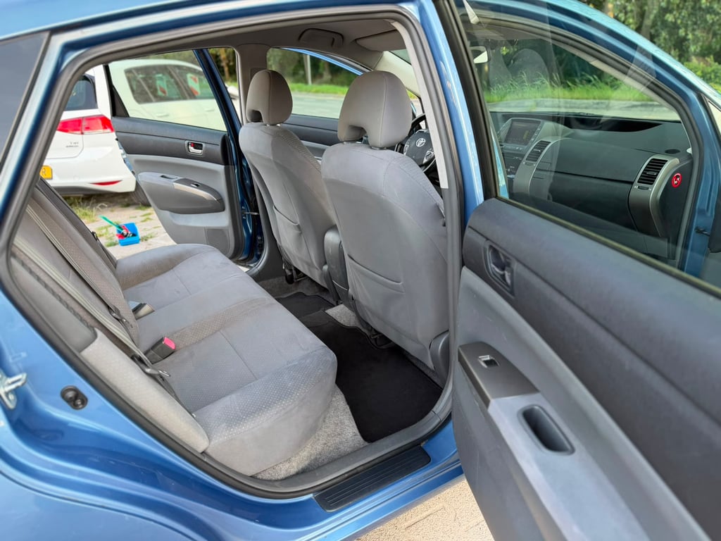 TOYOTA PRIUS - Image 14