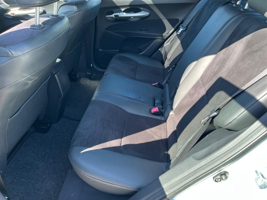 TOYOTA AURIS - Image 11