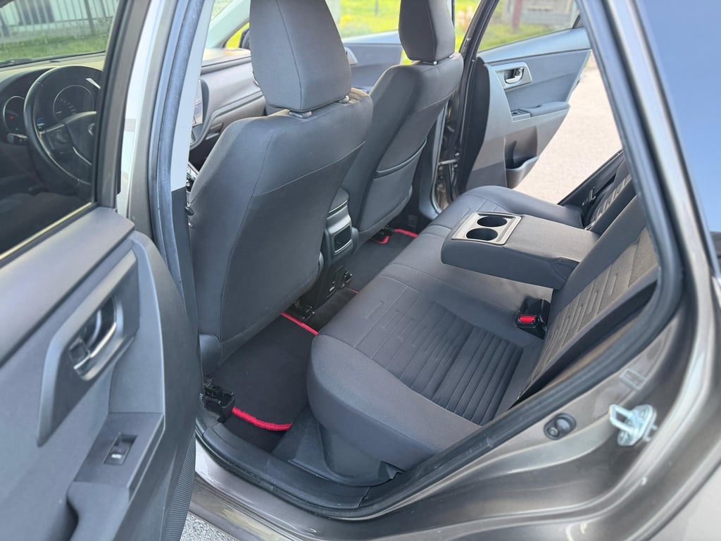 TOYOTA AURIS TOURING SPORTS - Image 13