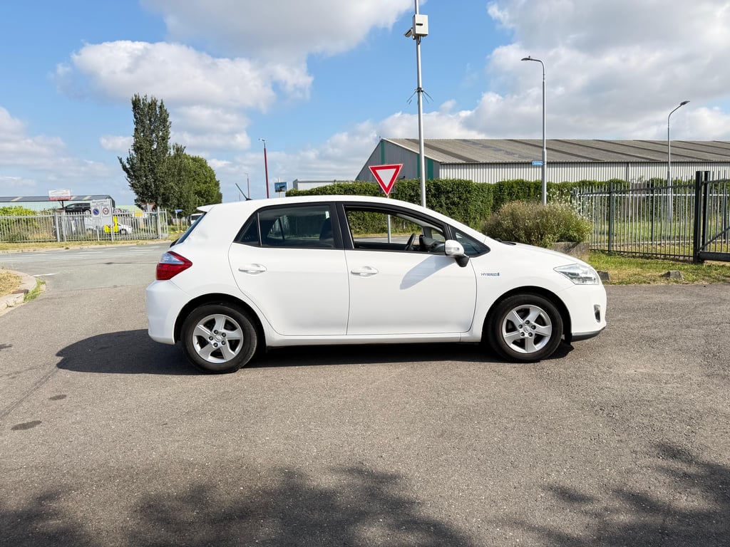 TOYOTA AURIS - Image 5